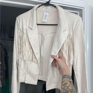 New and straight out of the packaging! Size Medium, suede moto ivory jacket!